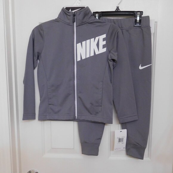 NWT 2pc Nike Gray White Big Logo Zip Coat & Pants Set sz 4 - Picture 1 of 1